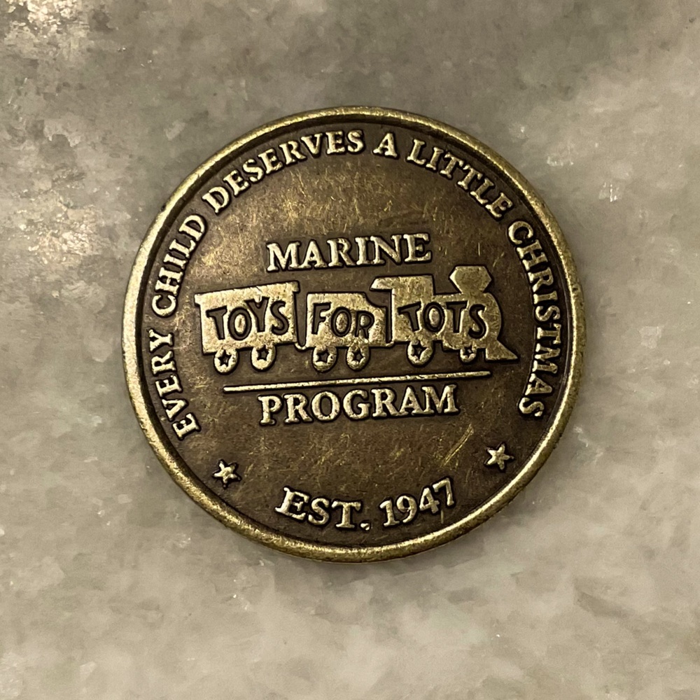 U.S. MARINE CORPS SEMPER FIDELIS TOYS FOR TOTS CHALLENGE COIN, 1947